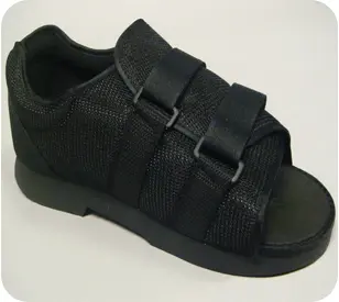[0814-3262] Post-Op Shoe Small Female-Black